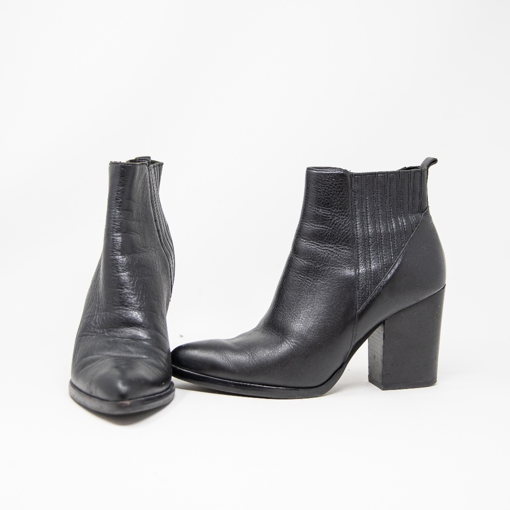 Marc Fisher Ltd Alva Stacked Wood High Heel Pointy Toe Ankle Booties Shoes Black